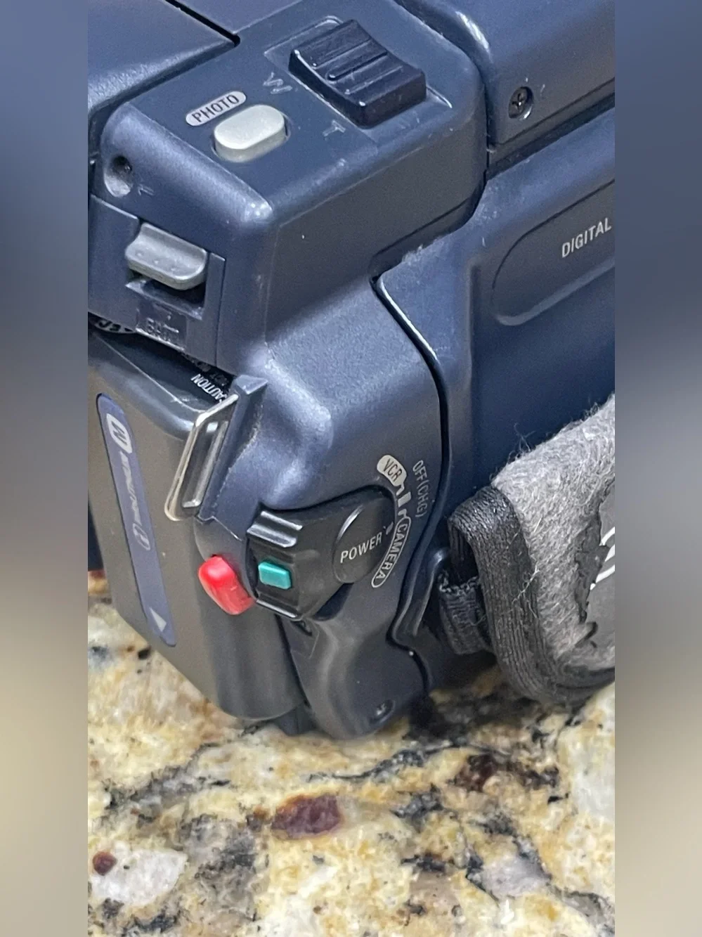 Sony DCR-TRV250 Digital8 Handycam camcorder
